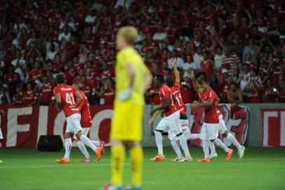 PORTO ALEGRE, RS, BRASIL, 15-02-2014: Primeira partida no novo Beira-Rio. Inter goleou o Caxias por 4 a 0 com dois gols de Fabrício e dois gols de Rafael Moura. (Foto: Mauro Vieira/Agência RBS, ESPORTES)