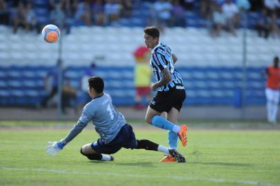  

BENTO GONÇALVES,BRASIL,RS - 16/02/2014 - Campeonato Gaúcho - 8ª rodada - Grêmio x Esportivo no estádio Montanha dos Vinhedos, em Bento Gonçalves.(FOTO:MAURO VIEIRA/AGÊNCIA RBS)
