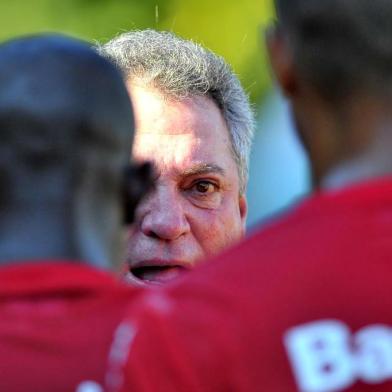  

SÃO LEOPOLDO, RS, BRASIL - 09-03-2014 - Aimoré e Inter. Partida no Estádio Cristo Rei, em São Leopoldo, Técnico Abel Braga (FOTO: LAURO ALVES/AGÊNCIA RBS, ESPORTE)