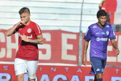  

SÃO LEOPOLDO, RS, BRASIL - 09-03-2014 - Aimoré e Inter. Partida no Estádio Cristo Rei, em São Leopoldo, (FOTO: LAURO ALVES/AGÊNCIA RBS, ESPORTE)