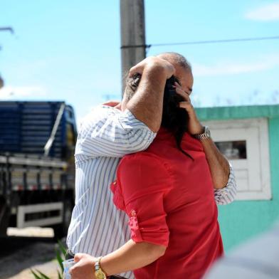  

BENTO GONÇALVES, RS, BRASIL, 16/03/2014. Perseguição policial em Bento deixa um rapaz e um adolescente mortos, e dois jovens feridos. Famílias reclamam da ação policial contra as vítimas, que teriam furado um bloqueio policial por medo de cair no bafômetro. Mais informações em breve. (Diogo Sallaberry/Pioneiro)