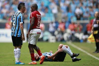  

PORTO ALEGRE, RS, BRASIL, 30-03-2014:Campeonato Gaúcho - primeiro jogo da final (Gre-Nal 400), Grêmio x Inter na Arena.(Foto:Diego Vara/Agência RBS)