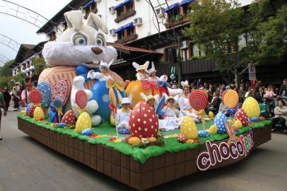 Desfile de Páscoa Um ChocoAmor à Terra no 18º Chocofest, em Gramado