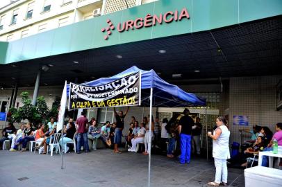  

PORTO ALEGRE, RS, BRASIL, 28/03/14 - Greve dos funcionários do Grupo Hospitalar Conceição (GHC).

(Foto: LÍVIA STUMPF / DIÁRIO GAÚCHO)