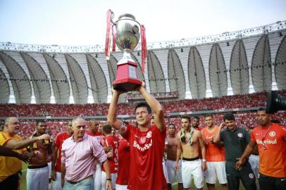  

PORTO ALEGRE, RS, BRASIL ¿ 06-04-2014 ¿ Inter e Peñarol. Jogo reinaugural  do Beira-Rio. Inter vence o Peñarol, jogador Índio é homenageado após a vitória  (FOTO: DIEGO VARA/AGÊNCIA RBS/ESPORTE)