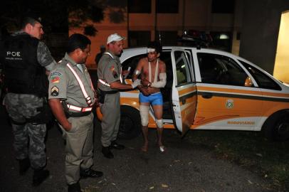 O Batalhão Rodoviário da Brigada Militar prendeu Jair Cezar de Souza Borba, 29 anos, por voltas das 21h de 09/04/2014, em Cruz Alta. Ele matou com pelo menos quatro facadas a ex enteada, Gabriela Marques Ruckert, de um ano e nove meses. Borba tentou se matar, atirando-se em frente a um caminhão. 