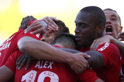  

CAXIAS DO SUL , RS , BRASIL , 13-04-2014 - Gre-Nal 401 - Campeonato Gaúcho, segundo jogo da final no estádio Centenário, em Caxias. Foto :JEFFERSON BOTEGA/ Agencia RBS )