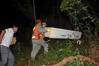  

A investigação sobre o desaparecimento de Bernardo Uglione Boldrini, 11 anos, teve um triste desfecho na noite desta segunda-feira. Segundo a Polícia Civil de Três Passos, o menino foi encontrado morto no interior de Frederico Westphalen. 