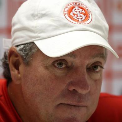 PORTO ALEGRE, RS, BRASIL. Treino do Inter no CT do Parque Gigante.
Na foto: técnico Abel Braga.

Foto: Diego Vara/Agência RBS