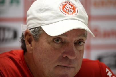 PORTO ALEGRE, RS, BRASIL. Treino do Inter no CT do Parque Gigante.
Na foto: técnico Abel Braga.

Foto: Diego Vara/Agência RBS