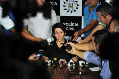  

TRÊS PASSOS , RS , BRASIL , 17-04-2014:- Coletiva de imprensa com a delegada de Três Passos Caroline Bamberg, responsável pela investigação da morte do menino Bernardo.  ( FOTO : CARLOS MACEDO / AGENCIA RBS / GERAL)