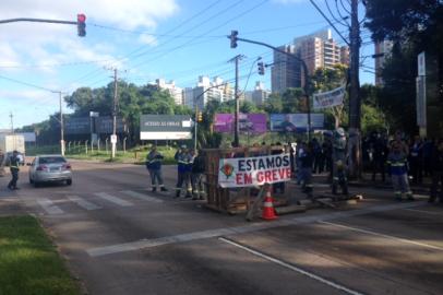 bloqueio - ipiranga - protesto - ceee - rdgol - 24/04/2014