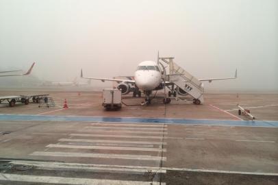 aeroporto - poa - neblina - rdgol - 05/05/2014