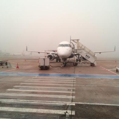 aeroporto - poa - neblina - rdgol - 05/05/2014