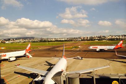 aeroporto - poa - neblina - rdgol - 05/05/2014