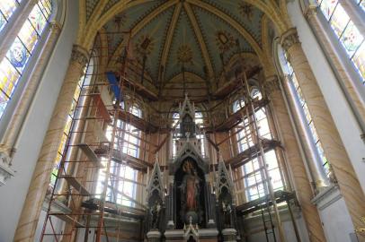  

VACARIA, RS, BRASIL  (05/05/2014) Catedral Nossa Senhora da Oliveira. Reforma na Catedral de Vacaria causa polêmica e promotor de justiça é acionado.  (Roni Rigon/Pioneiro)