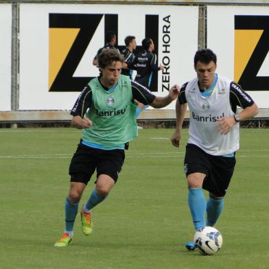 treino grêmio - maxi rodriguez - kleber