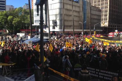 greve - servidores - porto alegre - rdgol - 02/06/2014