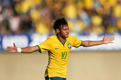 rd gol - Seleção Brasileira - Neymar - não usar