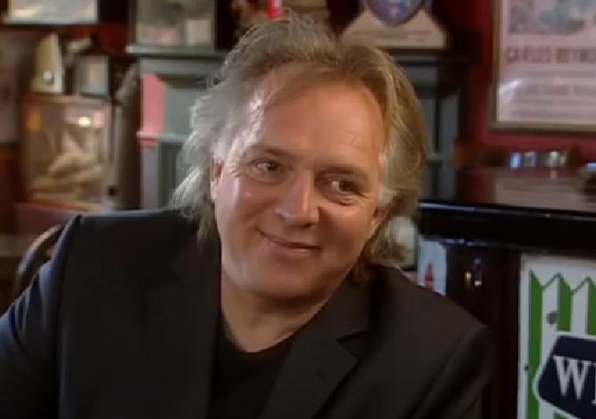 Ator e comediante britânico Rik Mayall morre aos 56 anos