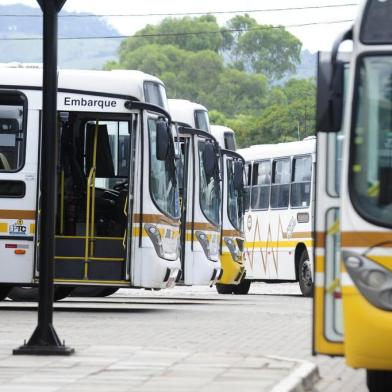  PORTO ALEGRE,RS,BRASIL , 30-01-2014- GREVE DOS ONIBUS CARRIS ( FOTO: RONALDO BERNARDI/AGENCIA RBS / GERAL)