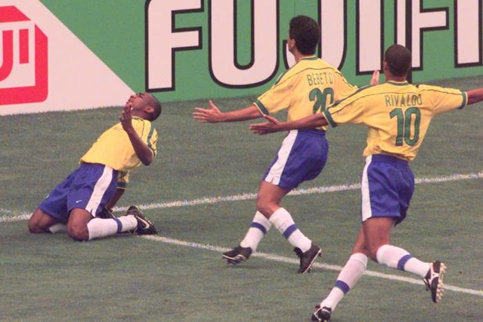 Em 1998, Chile chegou à Copa com 'a melhor dupla de ataque' do