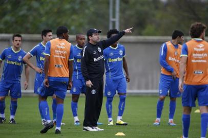  

PORTO ALEGRE, RS, BRASIL, 26-06-2014 : Treino do Grêmio no seu novo CT. (Foto: MAURO VIERIA /Agência RBS)