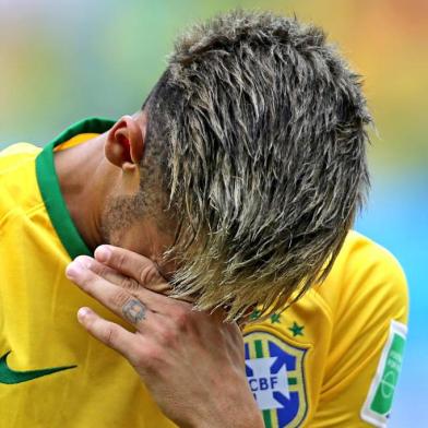  

FORTALEZA, CE, BRASIL, 17-06-2014 : Jogador Neymar se emociona durante a execução do hino nacional no jogo entre Brasil e México pelo Grupo A da Copa do Mundo 2014, no estádio Arena Castelão, em Fortaleza/Ceará. (Foto: JEFFERSON BOTEGA/Agência RBS, Editoria Esporte)
Indexador: Jefferson Botega