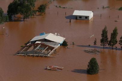  

SÃO BORJA,RS,BRASIL- 01-07-2014. Enchente na área São Borja. (FOTO: ADRIANA FRANCIOSI/AGENCIA RBS)