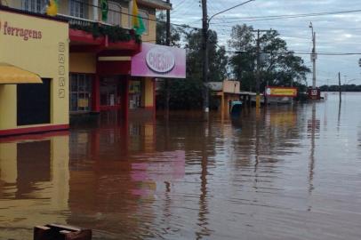 chuva - rdgol - são borja - rio uruguai - 02/07/2014