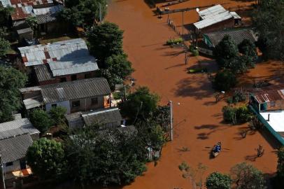  

SÃO BORJA, RS, BRASIL - 03-07-2014. Enchente na área São Borja. (FOTO: ADRIANA FRANCIOSI/AGENCIA RBS)
Indexador: Diego Vara