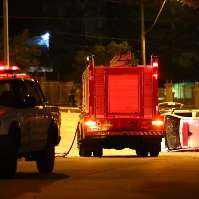  

Acidente com carro da brigada militrar, na avenida Petrópolis,