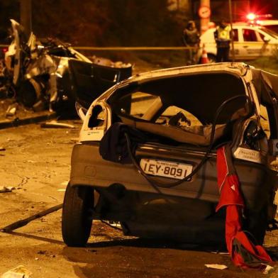  Acidente entre dois carros, resulta em uma morte.