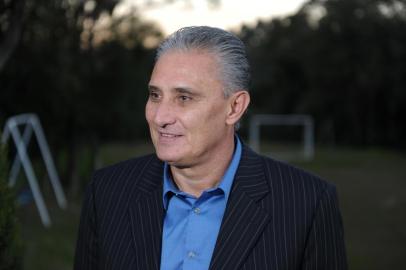  CAXIAS DO SUL, RS, BRASIL, 29/05/2014. Adenor Leonardo Bachi, mais conhecido como treinador e ex-futebolista Tite, fala sobre expectativa para a Copa do Mundo 2014 em um ping com o Pioneiro. (Diogo Sallaberry/Agência RBS)Indexador: Diogo Sallaberry