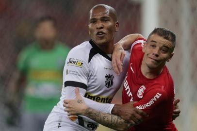  

PORTO ALEGRE, RS, BRASIL ¿ 30-07-2014 ¿  Inter x Ceará, jogo no Estádio Beira-Rio, pela terceira fase da copa do Brasil, a direita o jogador D'Alessandro  (FOTO: BRUNO ALENCASTRO/AGÊNCIA RBS)