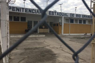 Penitenciária Estadual de Rio Grande - Perg - rdgol - rio grande - 07/08/2014