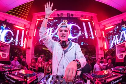 Avicii, kzuka, 11/08/2014