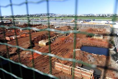  

PORTO ALEGRE , RS , BRASIL , 13-08-2014-Obras paradas no Aeroporto Salgado Filho 
 (FOTO : RONALDO BERNARDI /AGENCIA RBS / NOTICIAS )