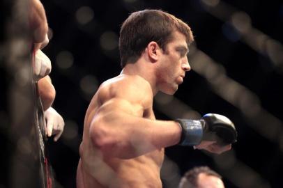  JARAGUÁ DO SUL, SC, BRASIL, 18-05-2013: UFC Combete 2 realizado na Arena Jaraguá em Jaraguá do Sul.(Foto: Germano Rorato/Agência RBS, ESPORTE)Na foto Luke Rockhold