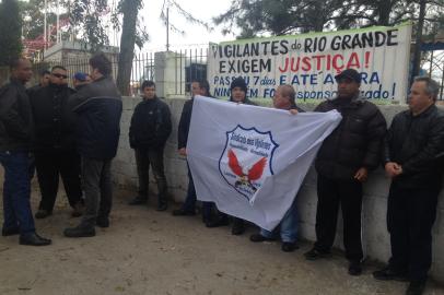 vigilantes, protesto, sindicato, rdgol