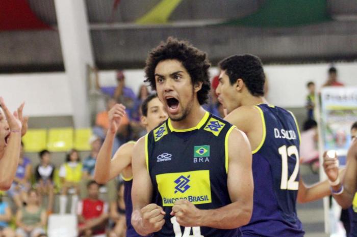 Caxiense é eleito o melhor jogador do Sul-Americano de Clubes de vôlei  masculino