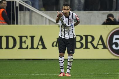 Jogo entre Corinthians x Palmeiras, realizado esta tarde na Arena Corinthians, valido pela 12a. rodada do Campeonato Brasileiro de 2014. Na foto, o meia Petros- Sao Paulo/Brasil - 27/07/2014. Foto: Daniel Augusto Jr. / Ag. Corinthians