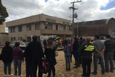 protesto policiais tortura jaguarão rdgol