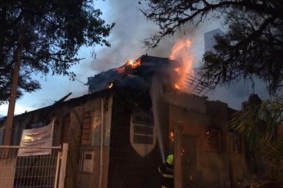 Incêndio na Igreja Brasa Zona Norte, porto alegre