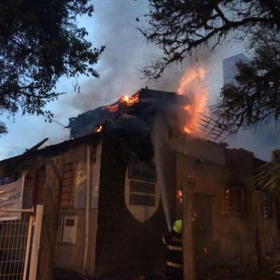 Incêndio na Igreja Brasa Zona Norte, porto alegre