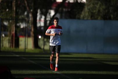  

PORTO ALEGRE, RS, BRASIL, 22-09-2014:Treino do jogador Nilmar no beira-rio.(RICARDO DUARTE/AgênciaRBS).
Jogador Nilmar