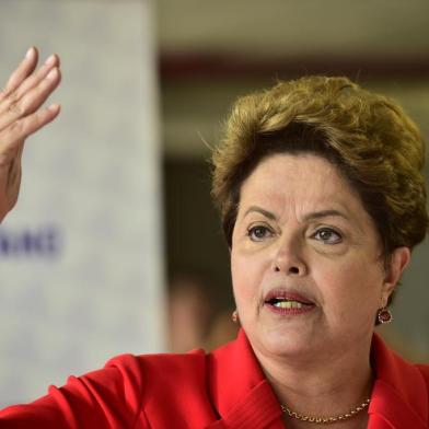  NOVO HAMBURGO,RS,BRASIL - 22.08.2014 - Presidenta Dilma Rousseff no Trensurb em NH.(FOTO:ADRIANA FRANCIOSI/AGÊNCIA RBS)