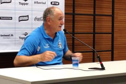 Felipão em entrevista coletiva no Maracanã