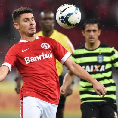  

PORTO ALEGRE,RS, BRASIL, 28-09-2014:Brasileirão - 25ª rodada, Inter x Coritiba no estádio Beira-rio.(Foto: RICARDO DUARTE/Agência RBS)
Jogador Alex