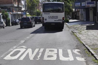  CAXIAS DO SUL, RS - 04/02/2014 - Matéria sobre as obras viárias que serão feitas na cidade após a Festa da Uva. Na foto o corredor de ônibus da rua Pinheiro Machado. (GABRIEL LAIN / ESPECIAL)